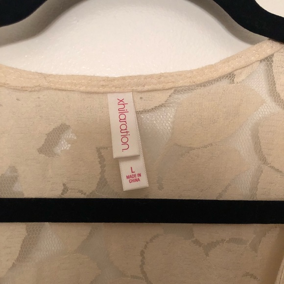 Lace top - Picture 3 of 3